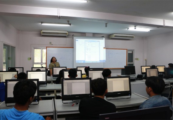 โปรแกรมวิชาฟิสิกส์ ได้มีการจัดการอบรมเชิงปฏิบัติการ เรื่อง เสริมทักษะทางเทคโนโลยี เรื่อง เทคนิคการใช้ Microsoft office เพื่อการผลิตงานทางวิทยาศาสตร์