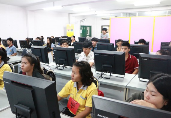 โปรแกรมวิชาฟิสิกส์ ได้มีการจัดการอบรมเชิงปฏิบัติการ เรื่อง เสริมทักษะทางเทคโนโลยี เรื่อง เทคนิคการใช้ Microsoft office เพื่อการผลิตงานทางวิทยาศาสตร์