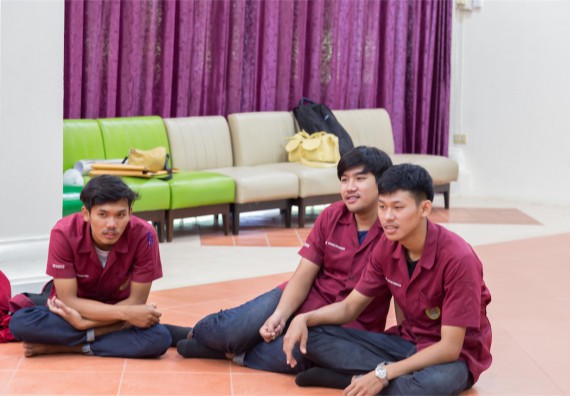 โปรแกรมวิชาฟิสิกส์ จัดกิจกรรมแลกเปลี่ยนเรียนรู้การติดตามการใช้ภาษาอังกฤษหลังการอบรม