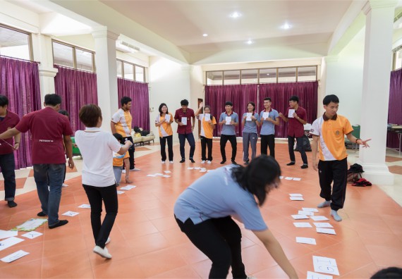 โปรแกรมวิชาฟิสิกส์ จัดกิจกรรมแลกเปลี่ยนเรียนรู้การติดตามการใช้ภาษาอังกฤษหลังการอบรม