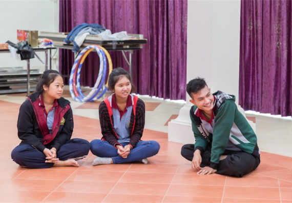 โปรแกรมวิชาฟิสิกส์ จัดกิจกรรมแลกเปลี่ยนเรียนรู้การติดตามการใช้ภาษาอังกฤษหลังการอบรม