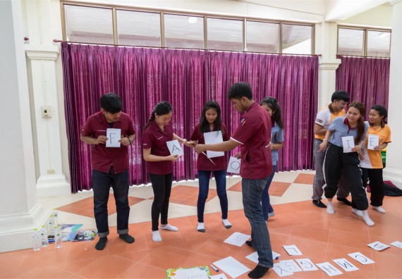 โปรแกรมวิชาฟิสิกส์ จัดกิจกรรมแลกเปลี่ยนเรียนรู้การติดตามการใช้ภาษาอังกฤษหลังการอบรม