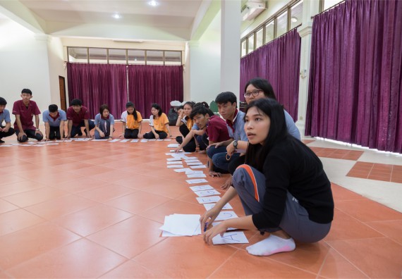 โปรแกรมวิชาฟิสิกส์ จัดกิจกรรมแลกเปลี่ยนเรียนรู้การติดตามการใช้ภาษาอังกฤษหลังการอบรม