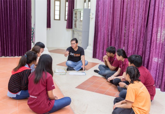 โปรแกรมวิชาฟิสิกส์ จัดกิจกรรมแลกเปลี่ยนเรียนรู้การติดตามการใช้ภาษาอังกฤษหลังการอบรม