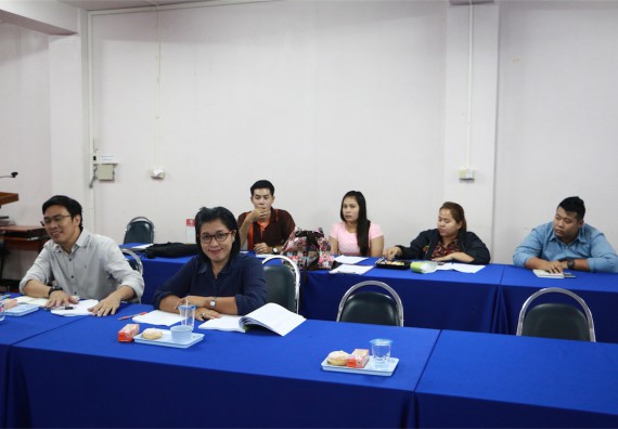 ประชุม เรื่อง การติดตาม ตรวจสอบ และประเมินผล และกำหนดการเข้ารับฟังผลการดำเนินงานของหน่วยงาน ประจำปีงบประมาณ 2559 