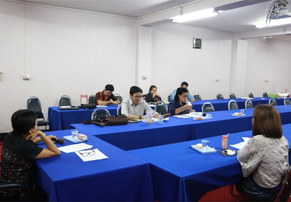 ประชุม เรื่อง การติดตาม ตรวจสอบ และประเมินผล และกำหนดการเข้ารับฟังผลการดำเนินงานของหน่วยงาน ประจำปีงบประมาณ 2559 