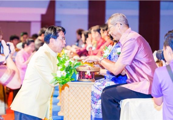 มหาวิทยาลัยราชภัฏกำแพงเพชรจัดงานแสดงมุทิตาจิตแก่ผู้เกษียณอายุราชการ ประจำปี 2559 โกสุมภ์สดุดี ศรีสักทอง