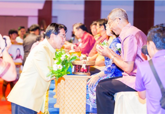 มหาวิทยาลัยราชภัฏกำแพงเพชรจัดงานแสดงมุทิตาจิตแก่ผู้เกษียณอายุราชการ ประจำปี 2559 โกสุมภ์สดุดี ศรีสักทอง