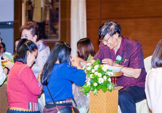 มหาวิทยาลัยราชภัฏกำแพงเพชรจัดงานแสดงมุทิตาจิตแก่ผู้เกษียณอายุราชการ ประจำปี 2559 โกสุมภ์สดุดี ศรีสักทอง