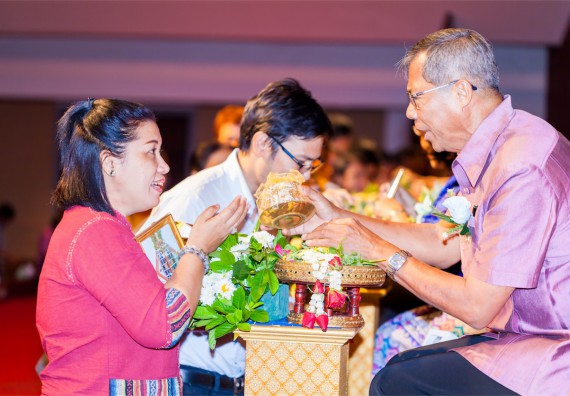 มหาวิทยาลัยราชภัฏกำแพงเพชรจัดงานแสดงมุทิตาจิตแก่ผู้เกษียณอายุราชการ ประจำปี 2559 โกสุมภ์สดุดี ศรีสักทอง