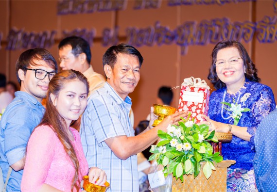 มหาวิทยาลัยราชภัฏกำแพงเพชรจัดงานแสดงมุทิตาจิตแก่ผู้เกษียณอายุราชการ ประจำปี 2559 โกสุมภ์สดุดี ศรีสักทอง