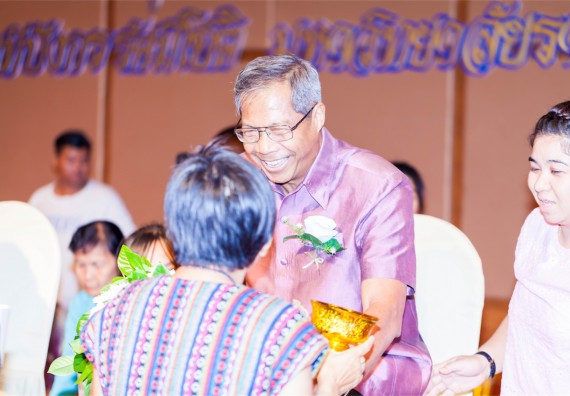 มหาวิทยาลัยราชภัฏกำแพงเพชรจัดงานแสดงมุทิตาจิตแก่ผู้เกษียณอายุราชการ ประจำปี 2559 โกสุมภ์สดุดี ศรีสักทอง