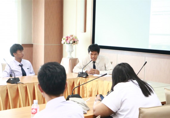 สโมสรนักศึกษาและชมรมของคณะวิทยาศาสตร์และเทคโนโลยี เข้าร่วมประชุมสภานักศึกษามหาวิทยาลัยราชภัฏกำแพงเพชร และนำเสนอโครงการประจำปีงบประมาณ 2560