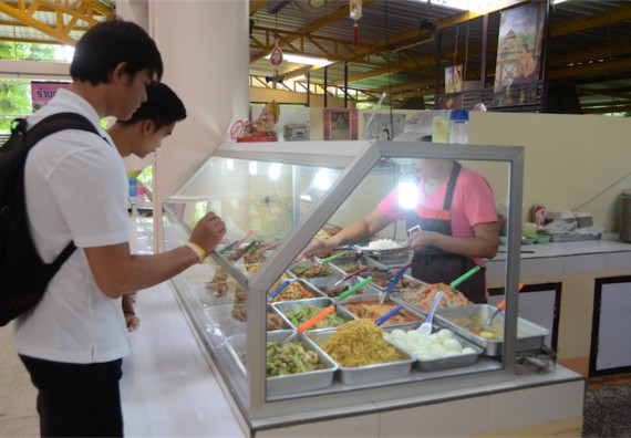 อบรม เรื่อง การทำอาหารเพื่อสุขภาพสำหรับการให้บริการในโรงอาหาร