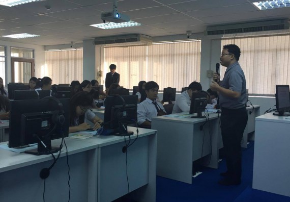 ภาพกิจกรรม พัฒนาทักษะภาษาอังกฤษโปรแกรมวิชาเคมี 