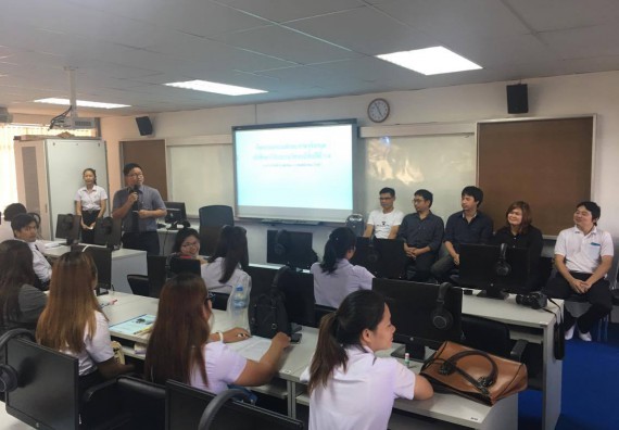 ภาพกิจกรรม พัฒนาทักษะภาษาอังกฤษโปรแกรมวิชาเคมี 