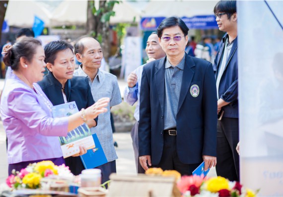 ภาพกิจกรรม คณะวิทยาศาสตร์และเทคโนโลยี ร่วมงานฉลองครบรอบ 20 ปี มหาวิทยาลัยแห่งชาติลาว