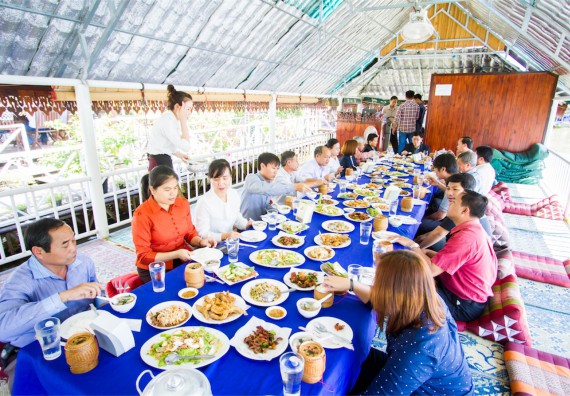 ภาพกิจกรรม บรรยากาศงานฉลองครบรอบ 20 ปี มหาวิทยาลัยแห่งชาติลาว
