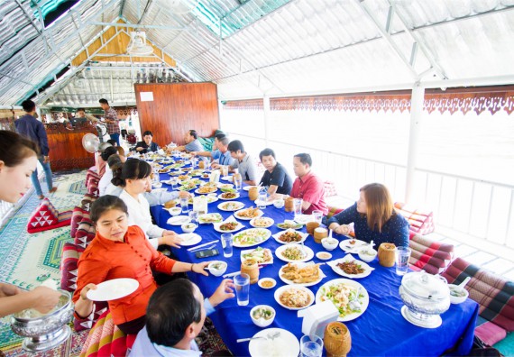 ภาพกิจกรรม บรรยากาศงานฉลองครบรอบ 20 ปี มหาวิทยาลัยแห่งชาติลาว