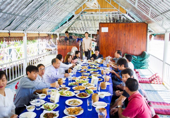 ภาพกิจกรรม บรรยากาศงานฉลองครบรอบ 20 ปี มหาวิทยาลัยแห่งชาติลาว
