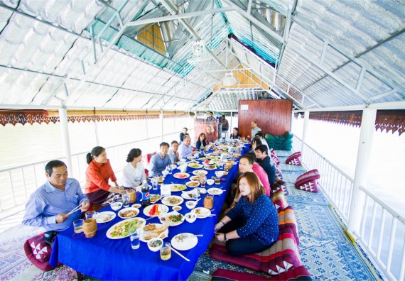 ภาพกิจกรรม บรรยากาศงานฉลองครบรอบ 20 ปี มหาวิทยาลัยแห่งชาติลาว