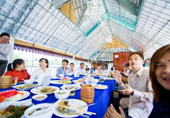 ภาพกิจกรรม บรรยากาศงานฉลองครบรอบ 20 ปี มหาวิทยาลัยแห่งชาติลาว