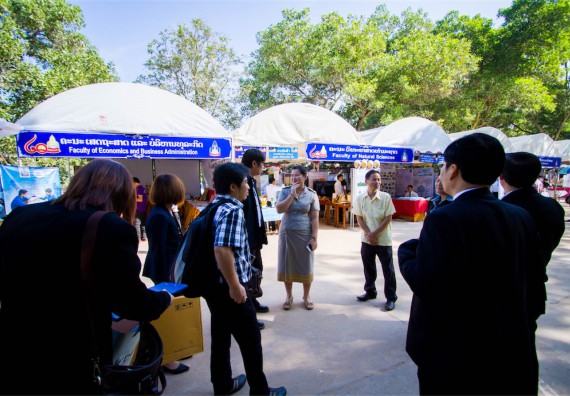 ภาพกิจกรรม บรรยากาศงานฉลองครบรอบ 20 ปี มหาวิทยาลัยแห่งชาติลาว