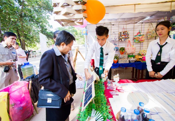 ภาพกิจกรรม บรรยากาศงานฉลองครบรอบ 20 ปี มหาวิทยาลัยแห่งชาติลาว
