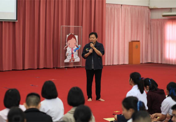 ภาพกิจกรรม ค่ายวิทยาศาสตร์โรงเรียนตากพิทยาคม จัดโดย คณะวิทยาศาสตร์และเทคโนโลยี