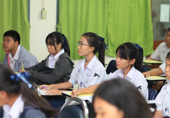 ภาพกิจกรรม ค่ายวิทยาศาสตร์โรงเรียนตากพิทยาคม จัดโดย คณะวิทยาศาสตร์และเทคโนโลยี