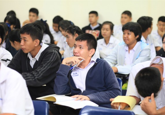 ภาพกิจกรรม ค่ายวิทยาศาสตร์โรงเรียนตากพิทยาคม จัดโดย คณะวิทยาศาสตร์และเทคโนโลยี