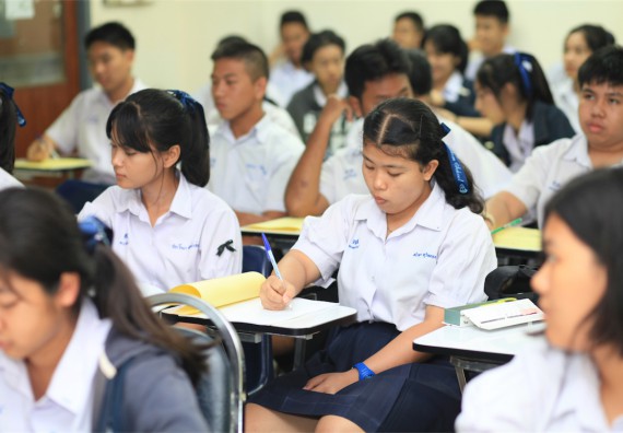 ภาพกิจกรรม ค่ายวิทยาศาสตร์โรงเรียนตากพิทยาคม จัดโดย คณะวิทยาศาสตร์และเทคโนโลยี