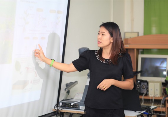 ภาพกิจกรรม ค่ายวิทยาศาสตร์โรงเรียนตากพิทยาคม จัดโดย คณะวิทยาศาสตร์และเทคโนโลยี
