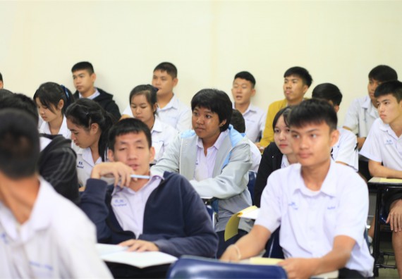 ภาพกิจกรรม ค่ายวิทยาศาสตร์โรงเรียนตากพิทยาคม จัดโดย คณะวิทยาศาสตร์และเทคโนโลยี