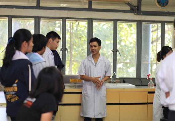 ภาพกิจกรรม ค่ายวิทยาศาสตร์โรงเรียนตากพิทยาคม จัดโดย คณะวิทยาศาสตร์และเทคโนโลยี