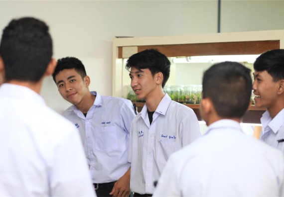 ภาพกิจกรรม ค่ายวิทยาศาสตร์โรงเรียนตากพิทยาคม จัดโดย คณะวิทยาศาสตร์และเทคโนโลยี