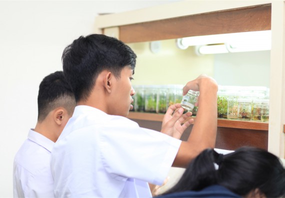 ภาพกิจกรรม ค่ายวิทยาศาสตร์โรงเรียนตากพิทยาคม จัดโดย คณะวิทยาศาสตร์และเทคโนโลยี