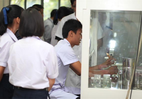 ภาพกิจกรรม ค่ายวิทยาศาสตร์โรงเรียนตากพิทยาคม จัดโดย คณะวิทยาศาสตร์และเทคโนโลยี