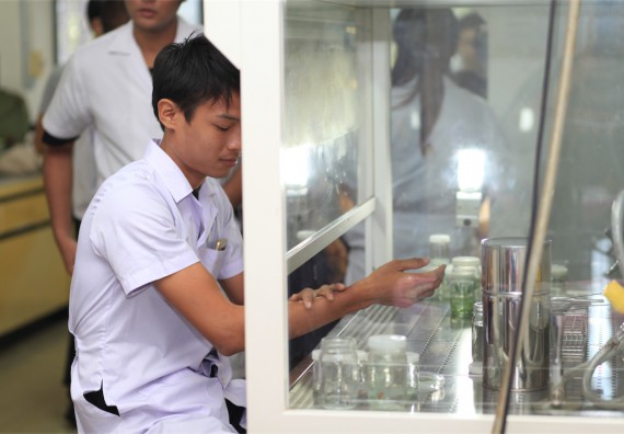 ภาพกิจกรรม ค่ายวิทยาศาสตร์โรงเรียนตากพิทยาคม จัดโดย คณะวิทยาศาสตร์และเทคโนโลยี