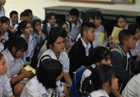 ภาพกิจกรรม ค่ายวิทยาศาสตร์โรงเรียนตากพิทยาคม จัดโดย คณะวิทยาศาสตร์และเทคโนโลยี