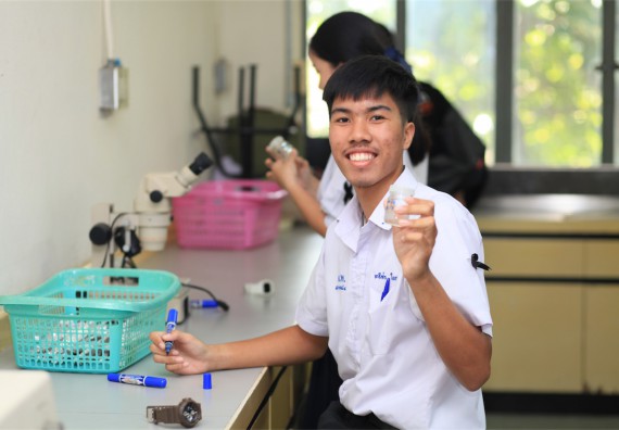 ภาพกิจกรรม ค่ายวิทยาศาสตร์โรงเรียนตากพิทยาคม จัดโดย คณะวิทยาศาสตร์และเทคโนโลยี