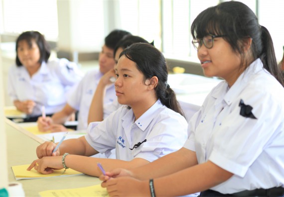 ภาพกิจกรรม ค่ายวิทยาศาสตร์โรงเรียนตากพิทยาคม จัดโดย คณะวิทยาศาสตร์และเทคโนโลยี