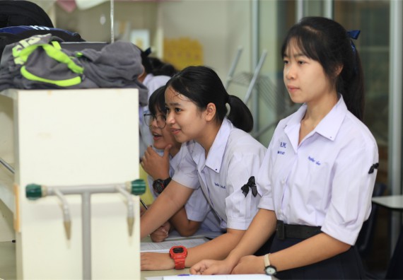 ภาพกิจกรรม ค่ายวิทยาศาสตร์โรงเรียนตากพิทยาคม จัดโดย คณะวิทยาศาสตร์และเทคโนโลยี