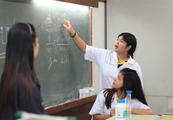 ภาพกิจกรรม ค่ายวิทยาศาสตร์โรงเรียนตากพิทยาคม จัดโดย คณะวิทยาศาสตร์และเทคโนโลยี