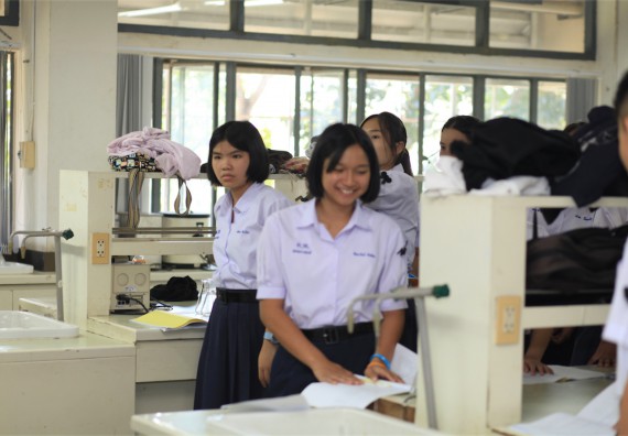 ภาพกิจกรรม ค่ายวิทยาศาสตร์โรงเรียนตากพิทยาคม จัดโดย คณะวิทยาศาสตร์และเทคโนโลยี