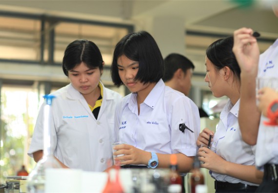 ภาพกิจกรรม ค่ายวิทยาศาสตร์โรงเรียนตากพิทยาคม จัดโดย คณะวิทยาศาสตร์และเทคโนโลยี