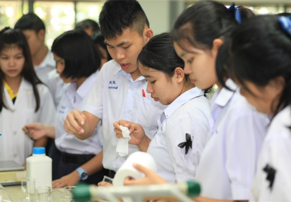 ภาพกิจกรรม ค่ายวิทยาศาสตร์โรงเรียนตากพิทยาคม จัดโดย คณะวิทยาศาสตร์และเทคโนโลยี
