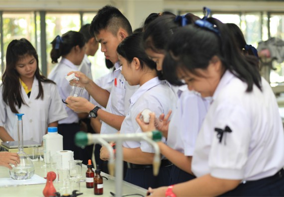 ภาพกิจกรรม ค่ายวิทยาศาสตร์โรงเรียนตากพิทยาคม จัดโดย คณะวิทยาศาสตร์และเทคโนโลยี