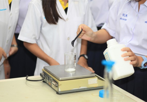 ภาพกิจกรรม ค่ายวิทยาศาสตร์โรงเรียนตากพิทยาคม จัดโดย คณะวิทยาศาสตร์และเทคโนโลยี