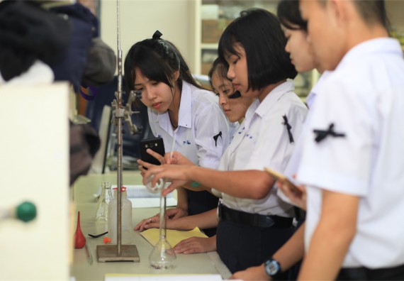 ภาพกิจกรรม ค่ายวิทยาศาสตร์โรงเรียนตากพิทยาคม จัดโดย คณะวิทยาศาสตร์และเทคโนโลยี